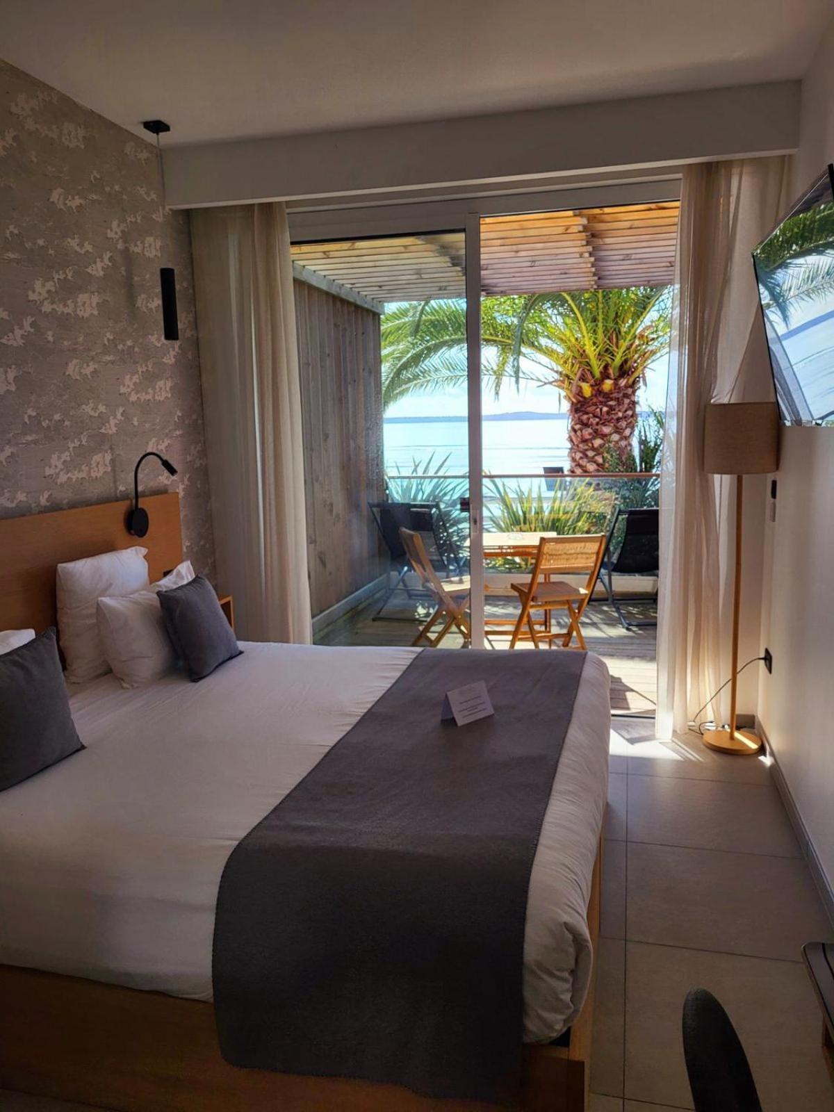 Hotel L'Albatros 圣特罗让莱班 外观 照片