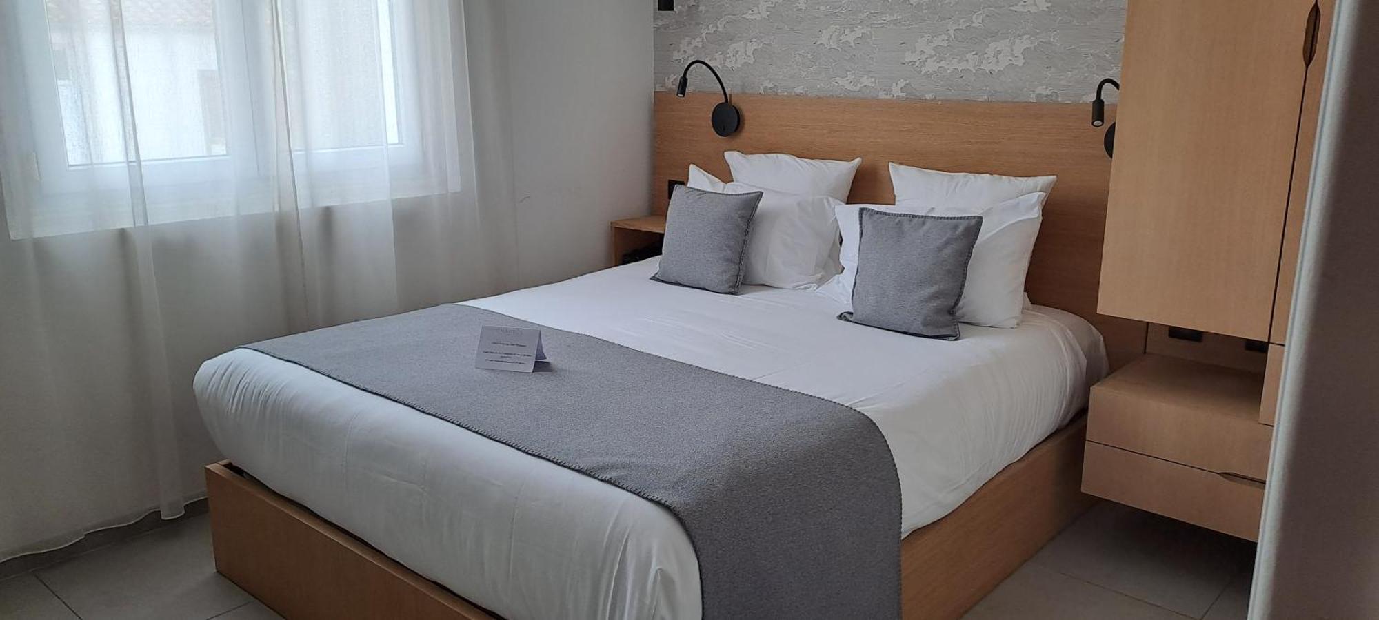 Hotel L'Albatros 圣特罗让莱班 外观 照片