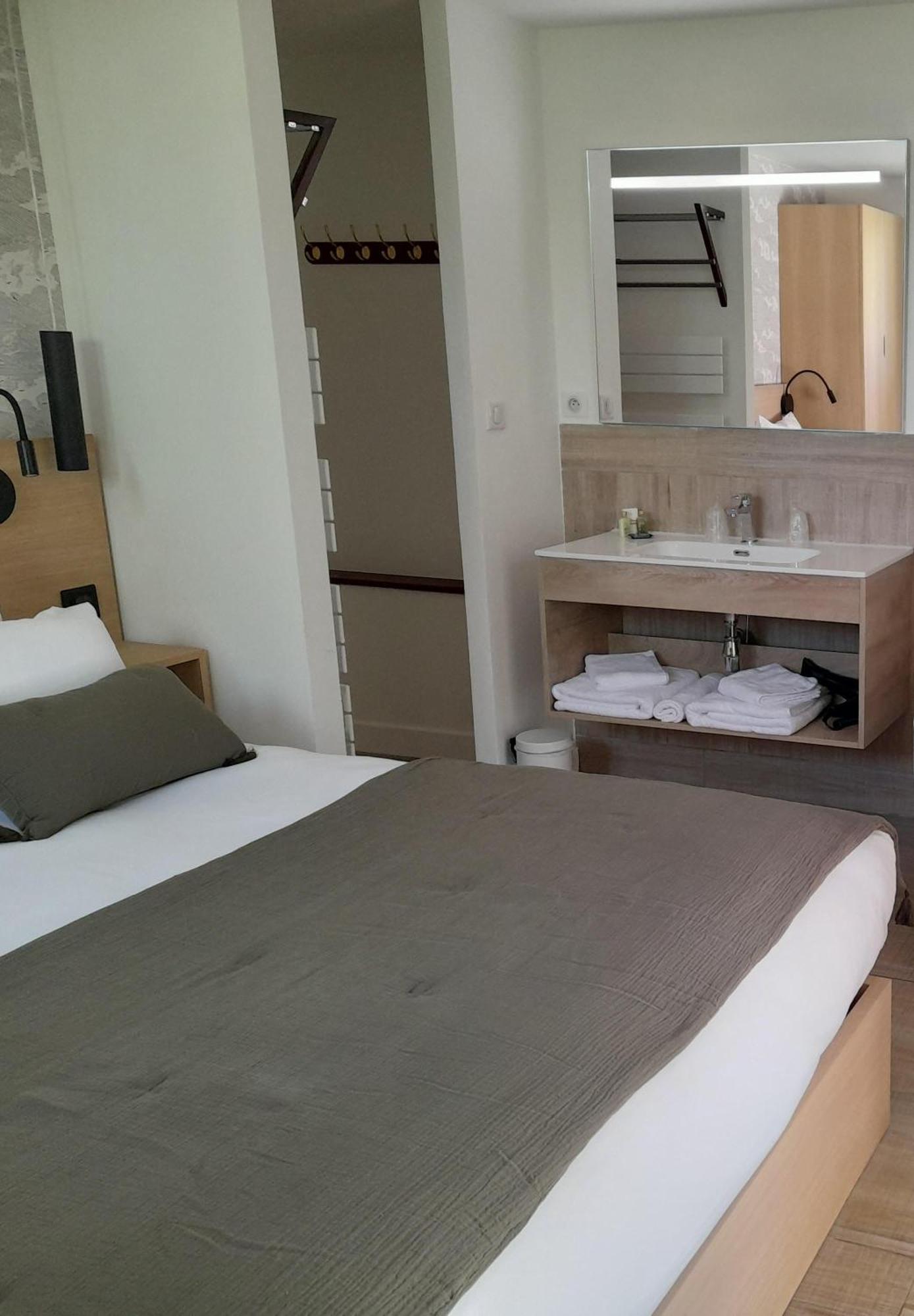 Hotel L'Albatros 圣特罗让莱班 外观 照片