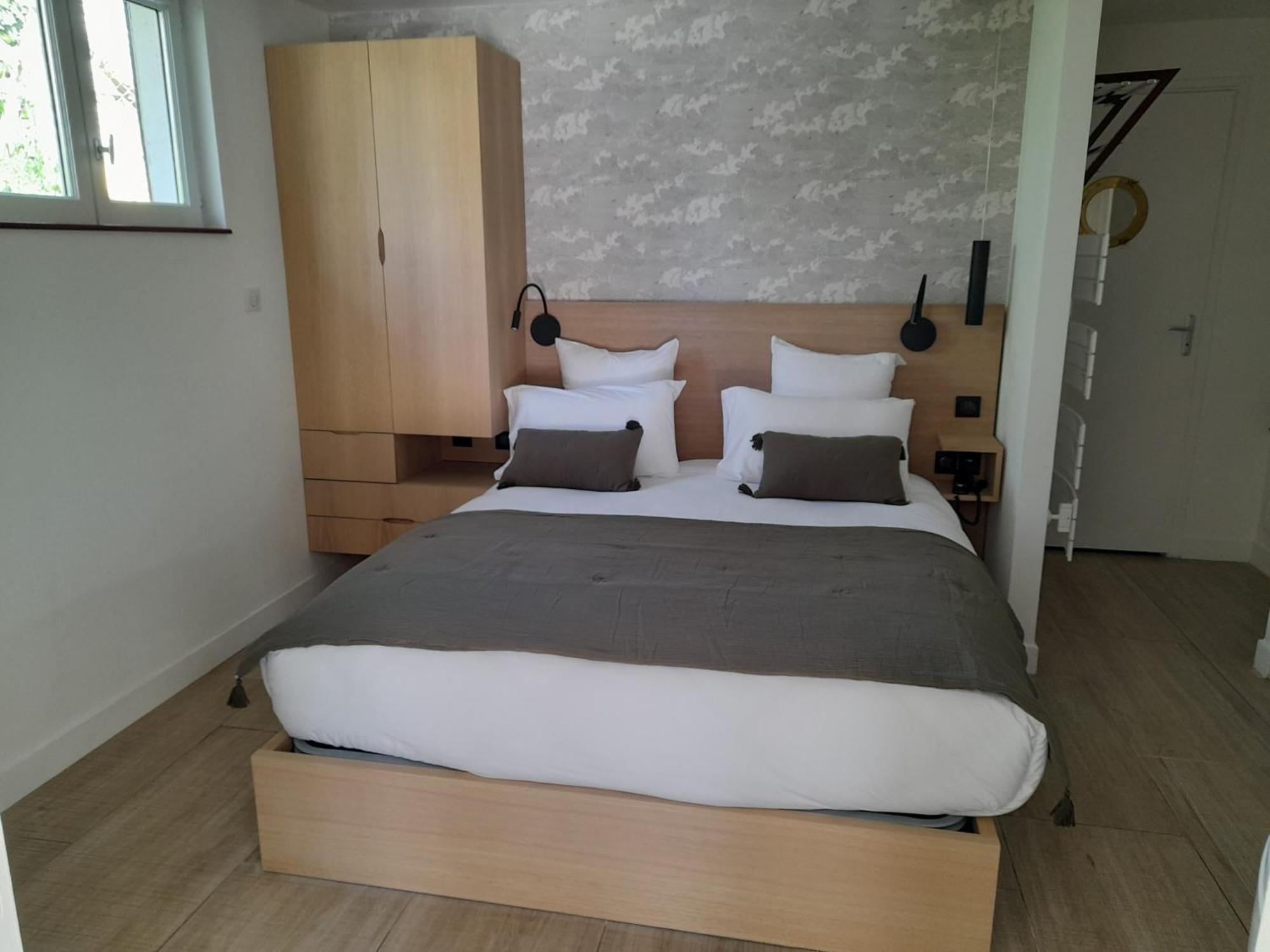 Hotel L'Albatros 圣特罗让莱班 外观 照片