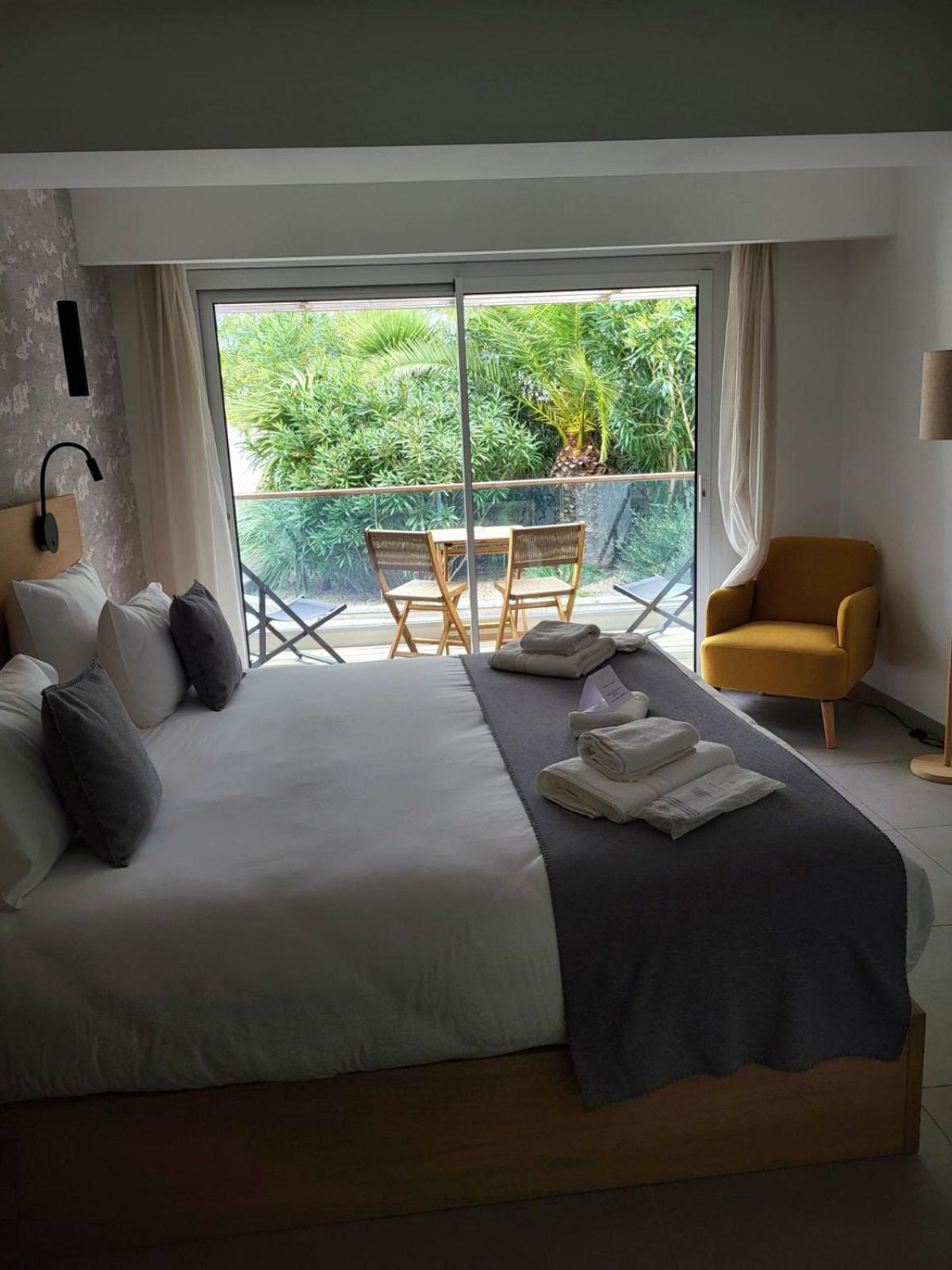 Hotel L'Albatros 圣特罗让莱班 外观 照片
