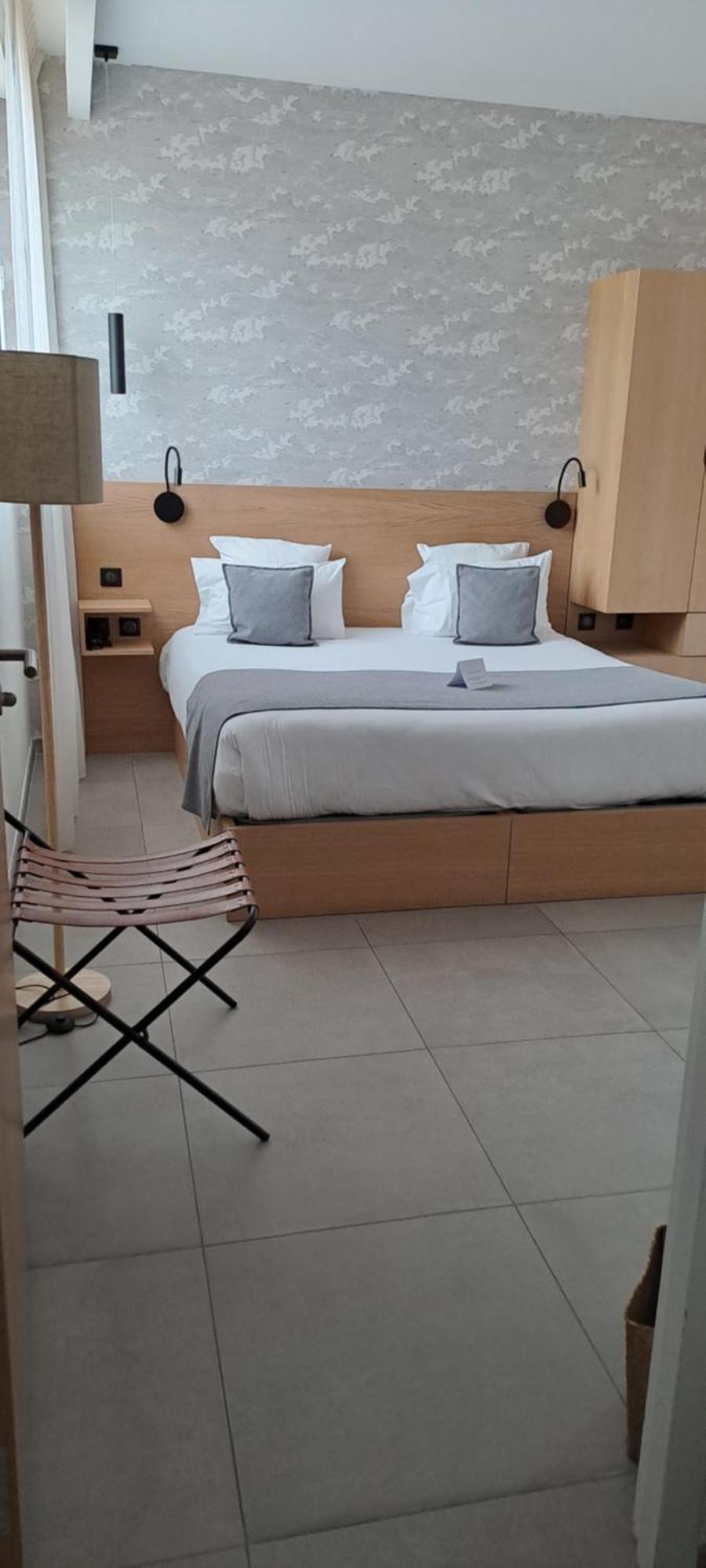 Hotel L'Albatros 圣特罗让莱班 外观 照片